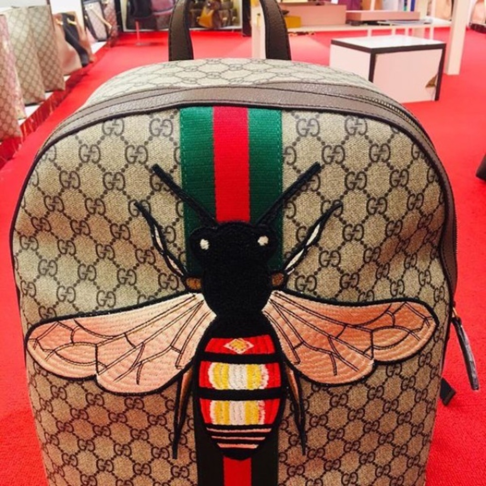 GUCCI
Web Animalier Bee Backpack